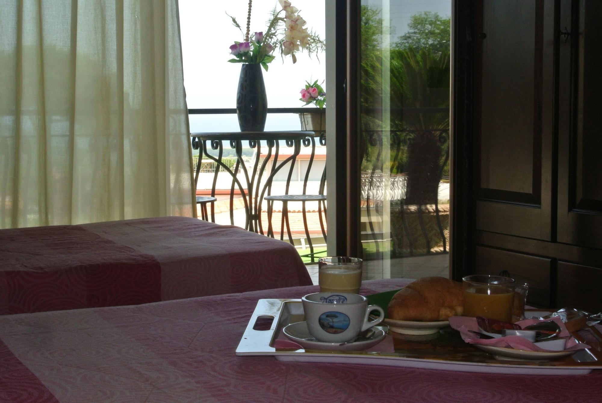 Hotel Casafort ปอซซุออลี ภายนอก รูปภาพ
