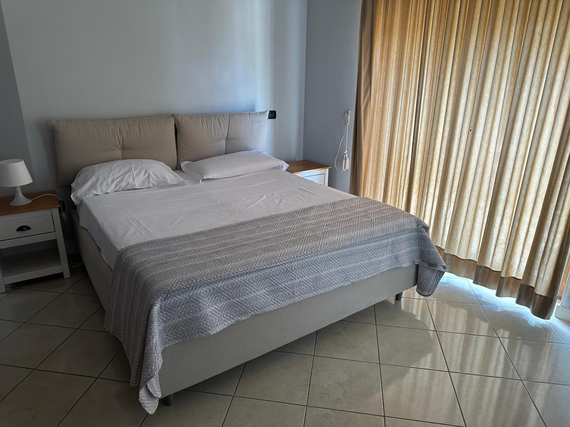 Hotel Casafort ปอซซุออลี ภายนอก รูปภาพ